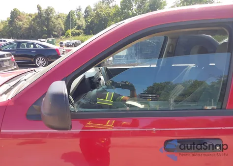 2005 Jeep Grand Cherokee Laredo/Columbia/Freedom из США, поврежденный, VIN 1J4GR48K05C538232